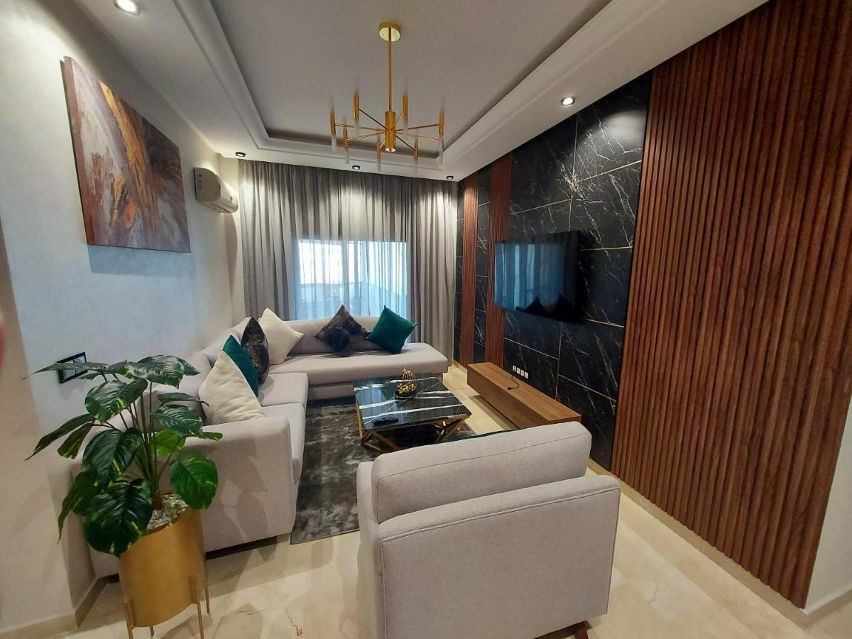Modern Opposite The Hassan2 Mosque, Very Well Equipped And Stylish, 85 M2 With Gym And Direct Sea View With Underground Garage , Prohibits Unmarried Couples Of Arab Origin