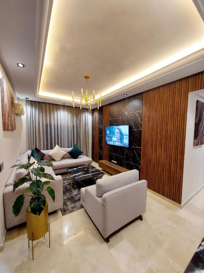 Modern Opposite The Hassan2 Mosque, Very Well Equipped And Stylish, 85 M2 With Gym And Direct Sea View With Underground Garage , Prohibits Unmarried Couples Of Arab Origin Casablanca