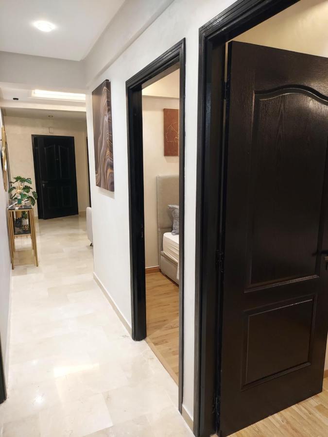 Apartment Modern Opposite The Hassan2 Mosque, Very Well Equipped And Stylish, 85 M2 With Gym And Direct Sea View With Underground Garage , Prohibits Unmarried Couples Of Arab Origin *