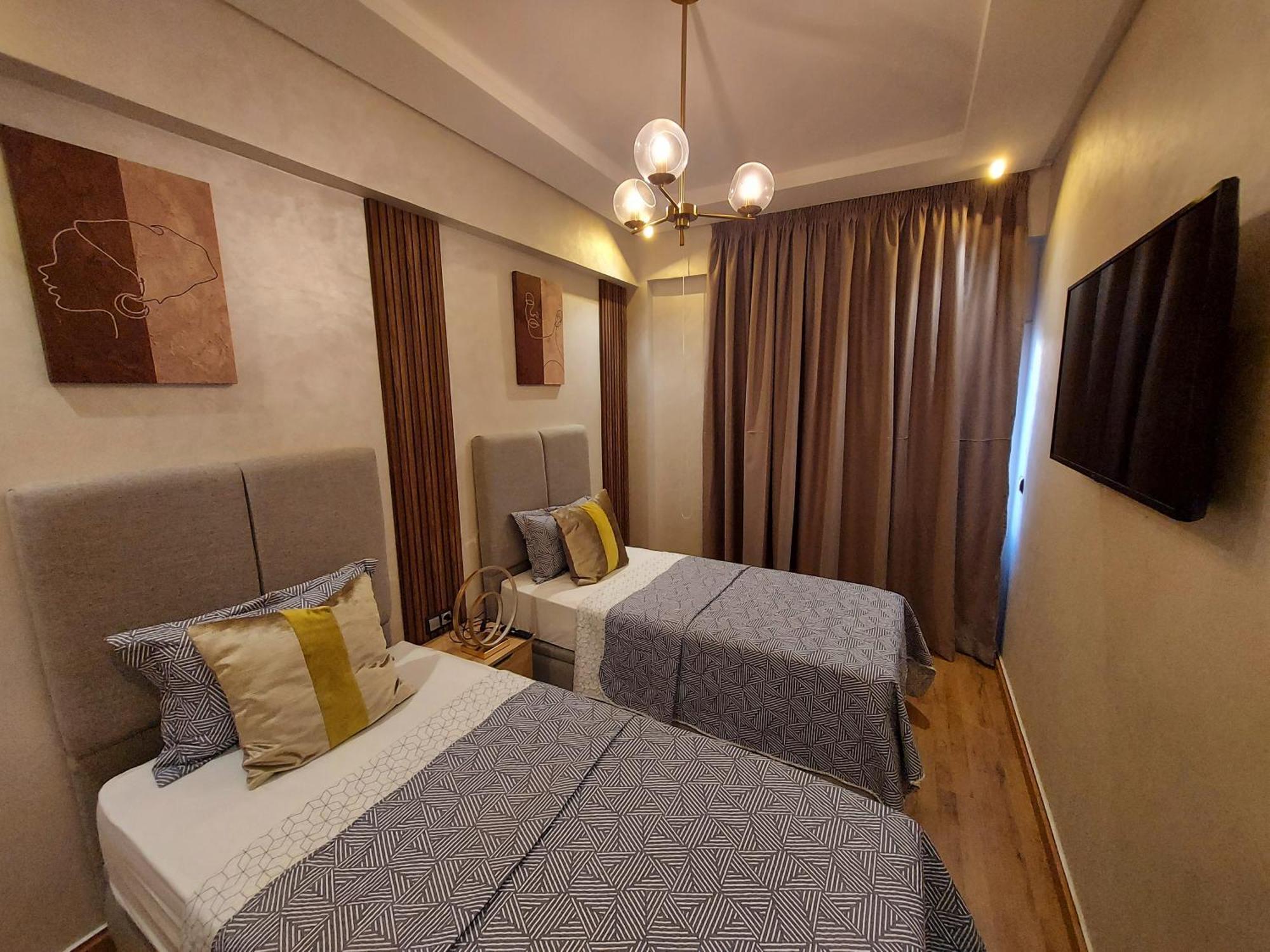 Modern Opposite The Hassan2 Mosque, Very Well Equipped And Stylish, 85 M2 With Gym And Direct Sea View With Underground Garage , Prohibits Unmarried Couples Of Arab Origin * Casablanca